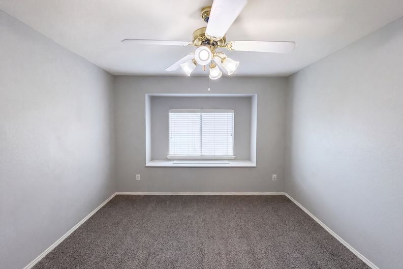 Photo 14 of 27 of 106 Forestview Rd, Hickory Creek, TX