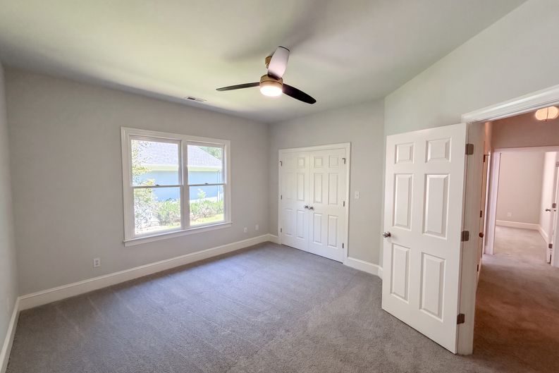 Photo 12 of 21 of 5309 Lancelot Dr, Charlotte, NC