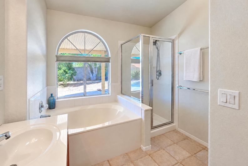 Photo 18 of 25 of 7746 W Wahalla Ln, Glendale, AZ