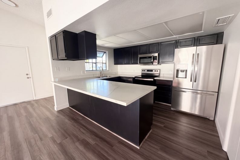 Photo 5 of 25 of 3924 Applecrest St, Las Vegas, NV