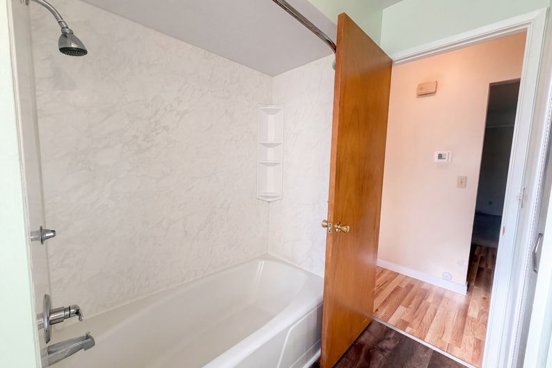 Photo 16 of 18 of 10235 NE Thompson St, Portland, OR