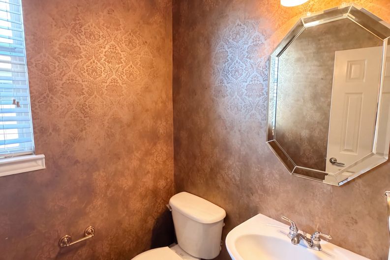 Photo 23 of 46 of 3228 Tearose Dr, Richardson, TX