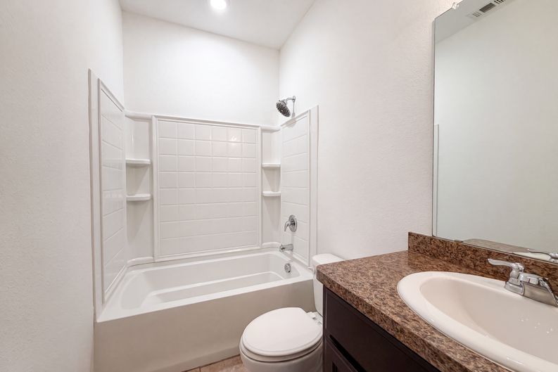 Photo 9 of 16 of 748 Wylie St, Crowley, TX