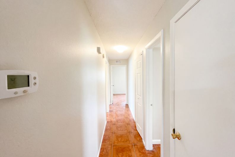Photo 11 of 27 of 4805 Beacon St, Orlando, FL