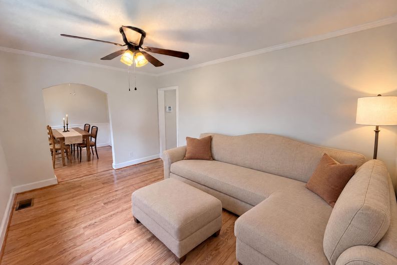 Photo 3 of 23 of 1521 Herrin Ave, Charlotte, NC
