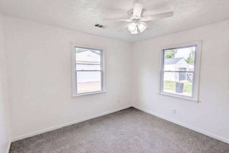 Photo 11 of 19 of 12722 Emery Ave, Cleveland, OH