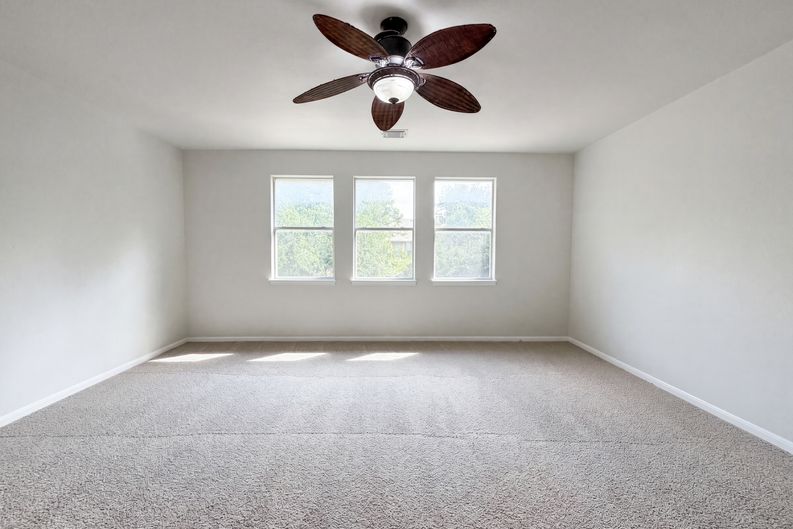 Photo 4 of 22 of 2404 Danciger Ln, Cedar Park, TX