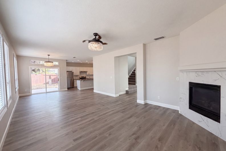 Photo 3 of 35 of 2571 Cantara Ct, Sacramento, CA