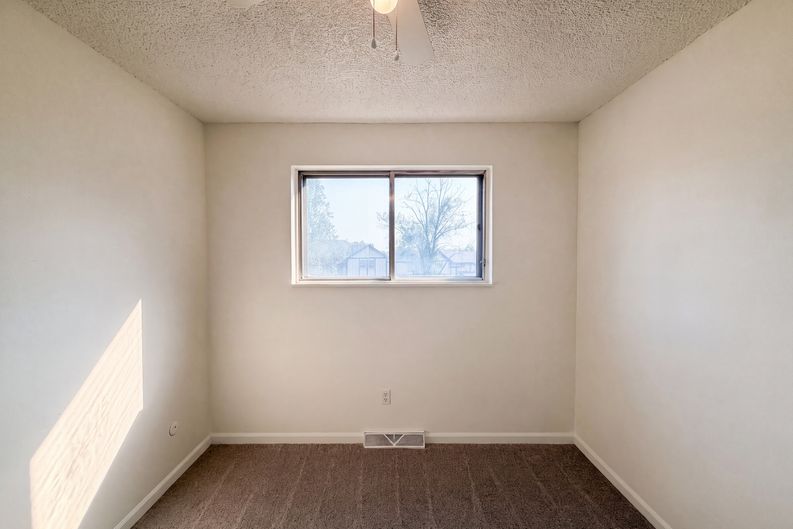 Photo 9 of 25 of 7141 S Webster St, Littleton, CO
