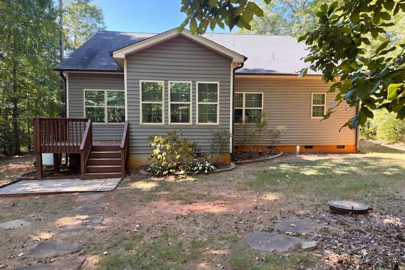 Photo 5 of 28 of 6621 Blalock Forest Dr, Willow Spring, NC