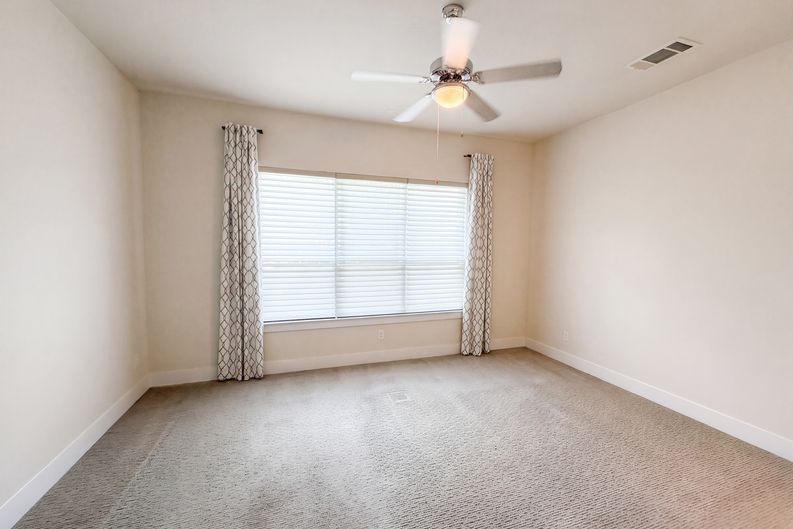 Photo 4 of 16 of 13701 Ronald W Reagan Blvd, Cedar Park, TX