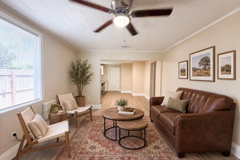 Photo 3 of 14 of 8103 N 18th St, Tampa, FL