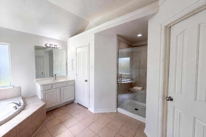 Photo 19 of 31 of 3307 Wolf Ct, Pearland, TX