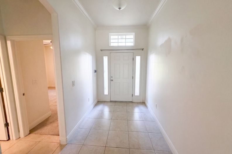 Photo 6 of 32 of 6435 Monserrat Dr, Vero Beach, FL