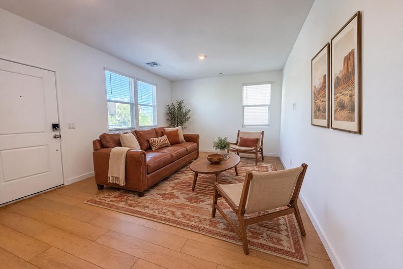 Photo 9 of 22 of 305 Crescent Glow Ln, Henderson, NV