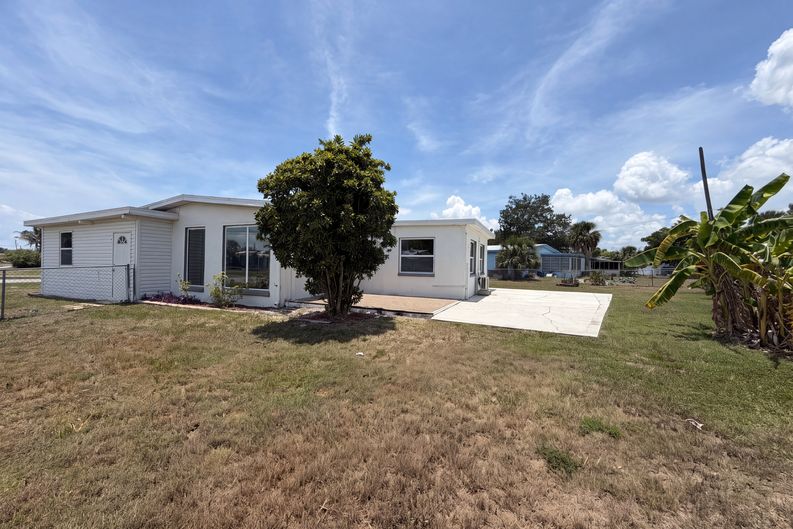 Photo 25 of 26 of 21530 Glendale Ave, Port Charlotte, FL