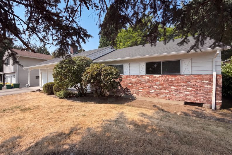 Photo 16 of 21 of 465 SW 139th Ave, Beaverton, OR