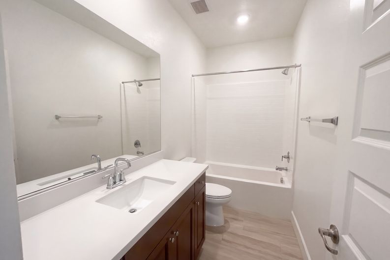 Photo 14 of 27 of 7962 Carraway Dr, Antelope, CA