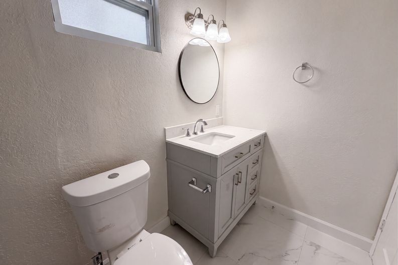 Photo 12 of 17 of 7117 N 50th St, Tampa, FL