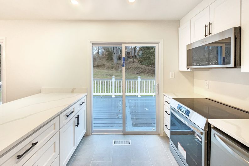 Photo 8 of 23 of 10103 Meredith Ave, Silver Spring, MD