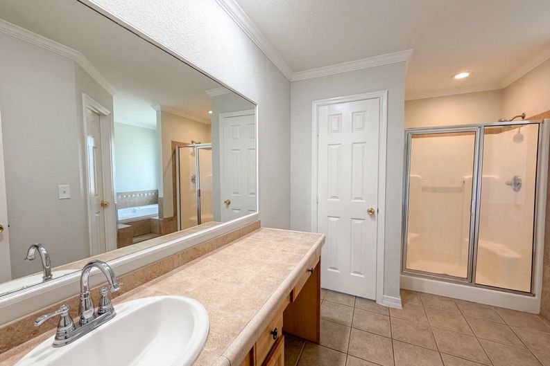 Photo 12 of 20 of 416 Fossil Rock Dr, Azle, TX