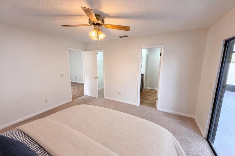 Photo 12 of 25 of 10033 Creekwater Blvd, Orlando, FL