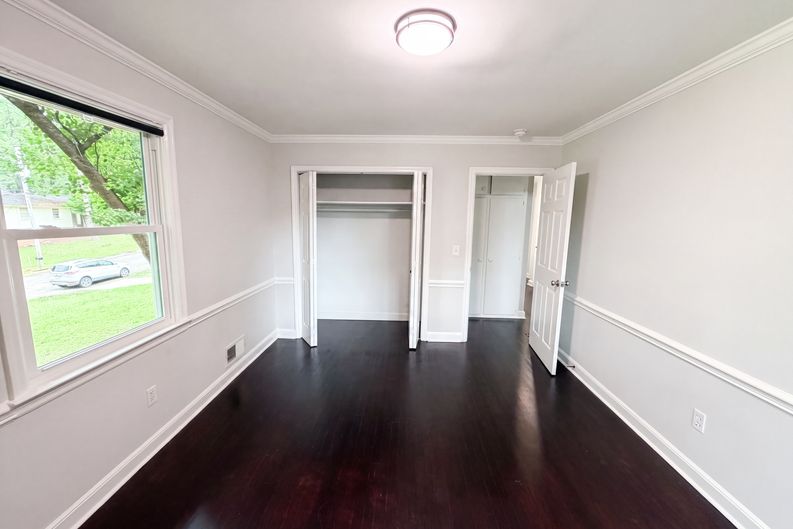 Photo 17 of 29 of 1710 Fairhaven Dr, Columbia, SC