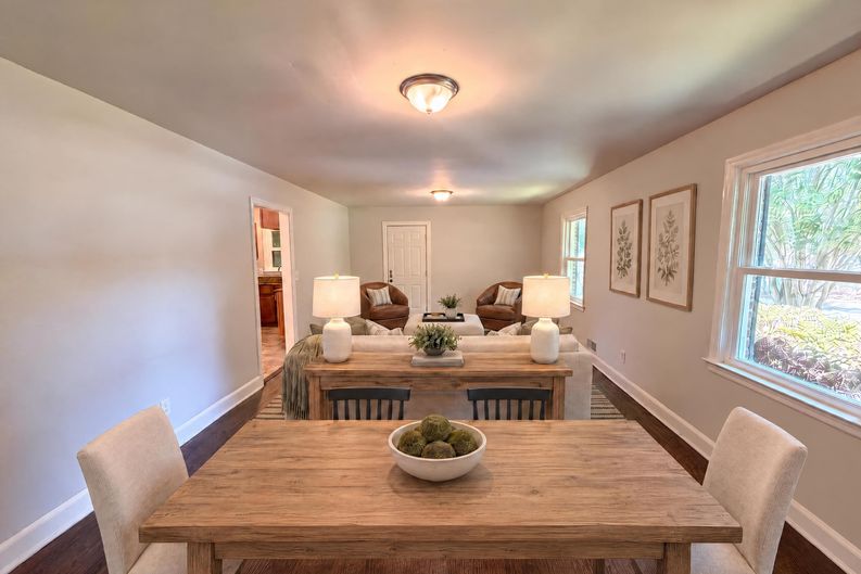 Photo 11 of 23 of 927 Greenlawn Dr, Columbia, SC