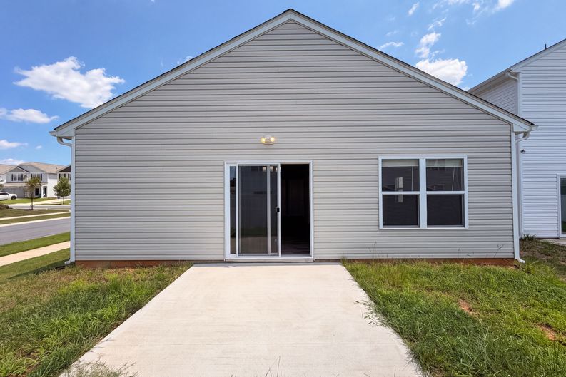 Photo 5 of 25 of 4104 Stoneygreen Ln, Charlotte, NC