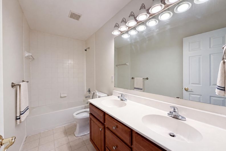 Photo 28 of 51 of 7966 Lazelle Woods Dr, Westerville, OH
