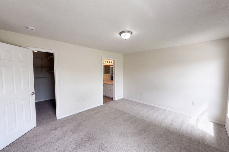 Photo 4 of 21 of 6536 Horizon Point Dr, Lakeland, FL