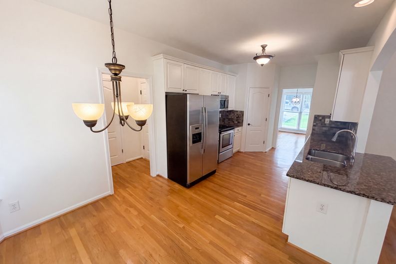 Photo 16 of 58 of 3612 Brookefall Ct, Suwanee, GA