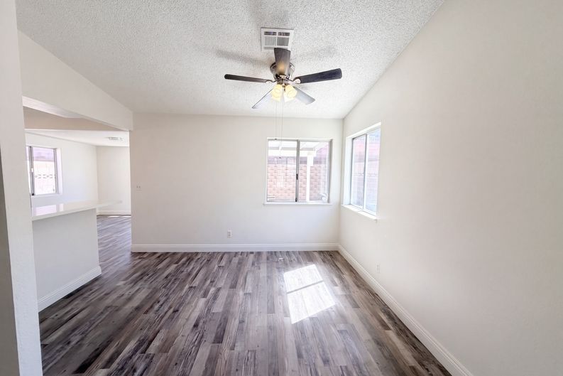 Photo 9 of 34 of 2304 Sabroso St, Las Vegas, NV