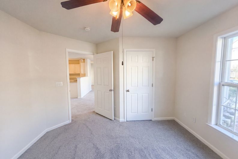 Photo 10 of 18 of 3721 Morris Farm Dr, Greensboro, NC