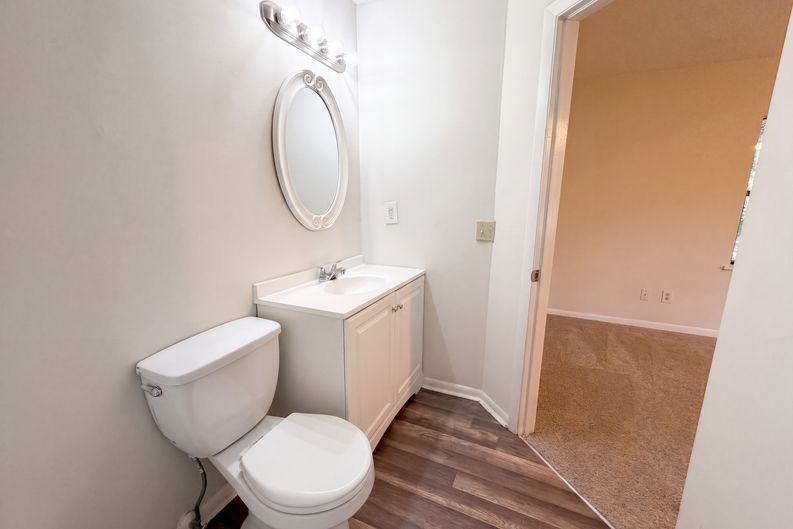 Photo 19 of 24 of 7023 Shindler Dr, Jacksonville, FL