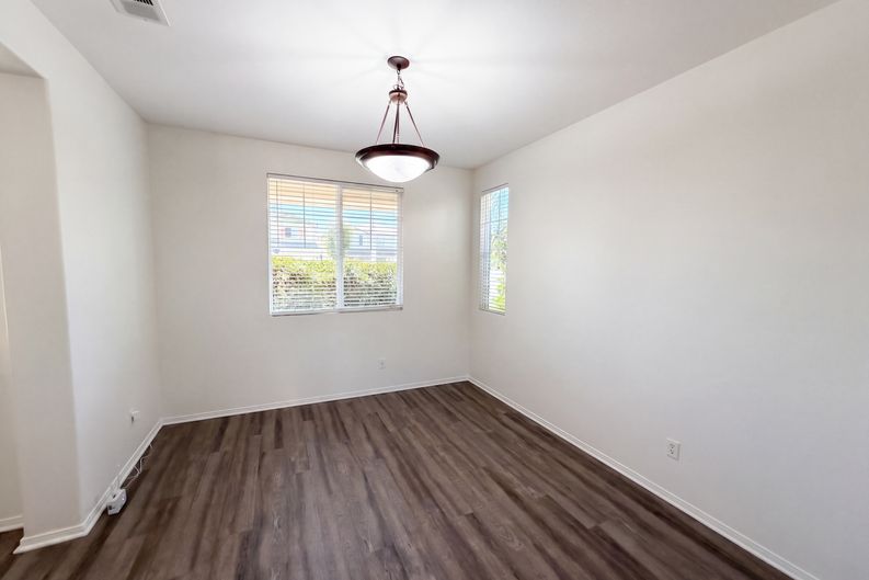 Photo 7 of 32 of 38129 Floricita St, Murrieta, CA