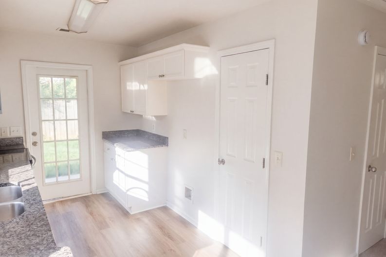Photo 6 of 22 of 137 Mayfair Ln, Calera, AL