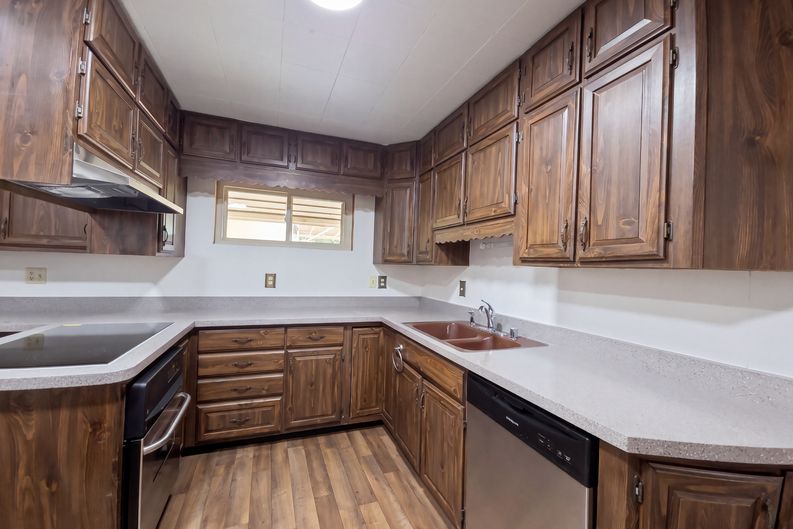 Photo 7 of 18 of 9222 Aztec Rd NE, Albuquerque, NM