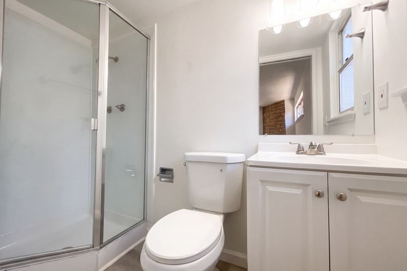 Photo 17 of 20 of 3008 Lerwick Rd, Sacramento, CA