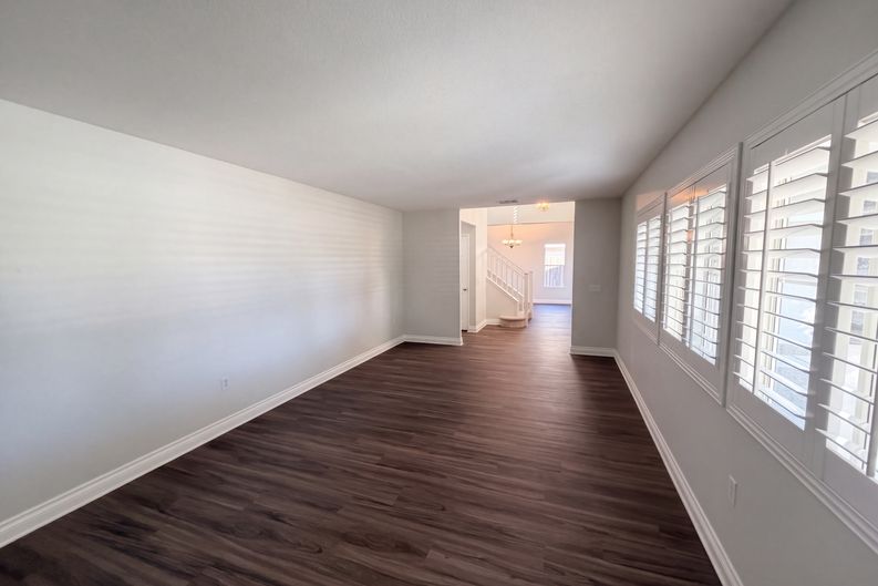 Photo 6 of 43 of 563 Tell Ln, Hemet, CA