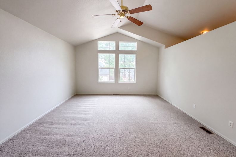 Photo 15 of 40 of 821 Sage Sparrow Cir, Highlands Ranch, CO