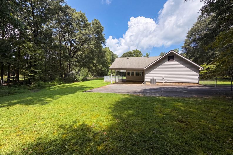 Photo 24 of 34 of 2310 McEachern School Rd, Powder Springs, GA