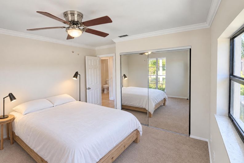 Photo 9 of 18 of 154 SE Soneto Ct, Port Saint Lucie, FL
