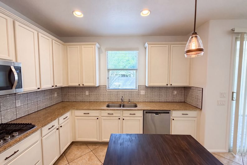 Photo 14 of 38 of 21276 W Berkeley Rd, Buckeye, AZ