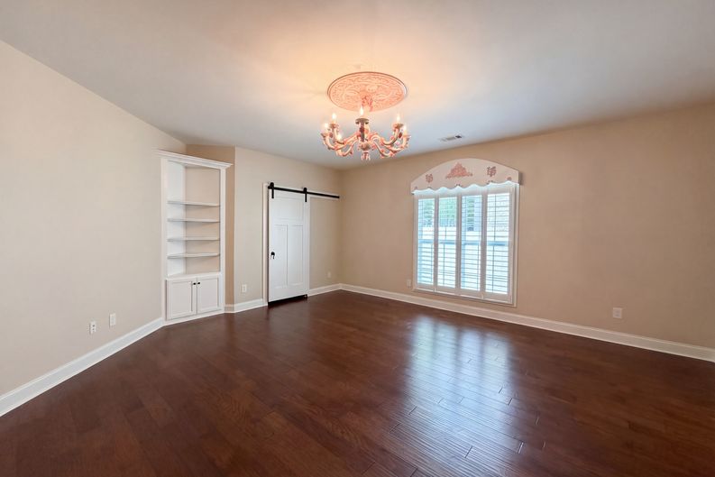 Photo 12 of 27 of 7009 Whisperwood Ave, Spring Hill, TN