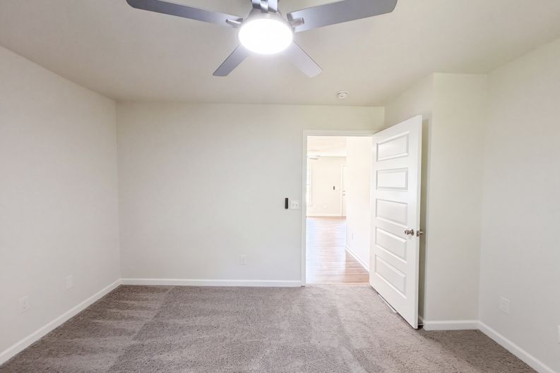Photo 13 of 33 of 4982 Follansbee Rd, Winston Salem, NC