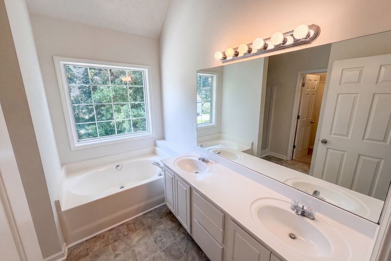 Photo 30 of 56 of 7830 Mosswood Ln, Gainesville, GA