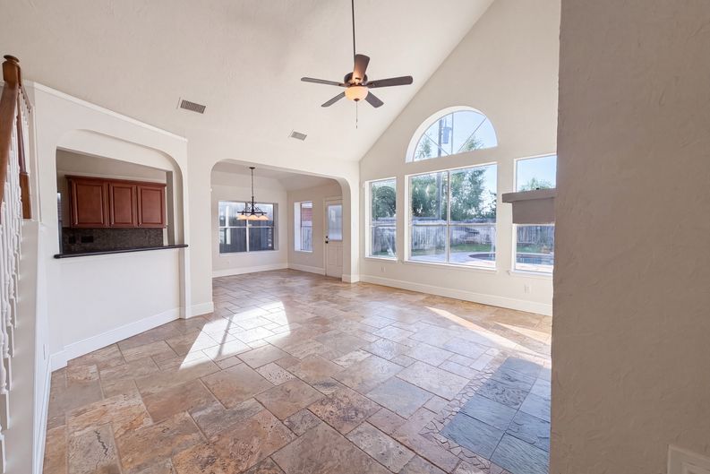 Photo 5 of 26 of 23130 Willow Canyon Dr, Katy, TX