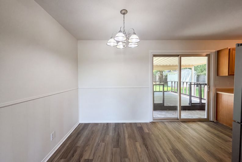 Photo 8 of 21 of 2549 Steven Dr, Denison, TX
