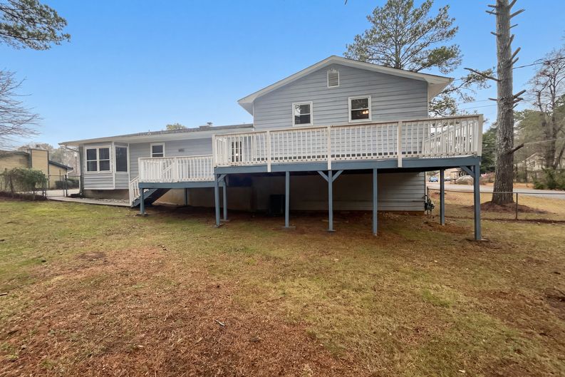 Photo 5 of 19 of 10 King Dr, Carrollton, GA